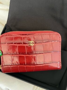 CHANEL Red Croc-Embossed Zip Card Wallet with Gold CC